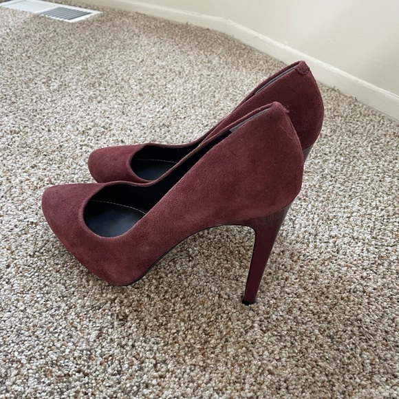 Charles David Shoes - Charles by Charles David Formal Heels Size 9 Suede Maroon Heels Party Classy